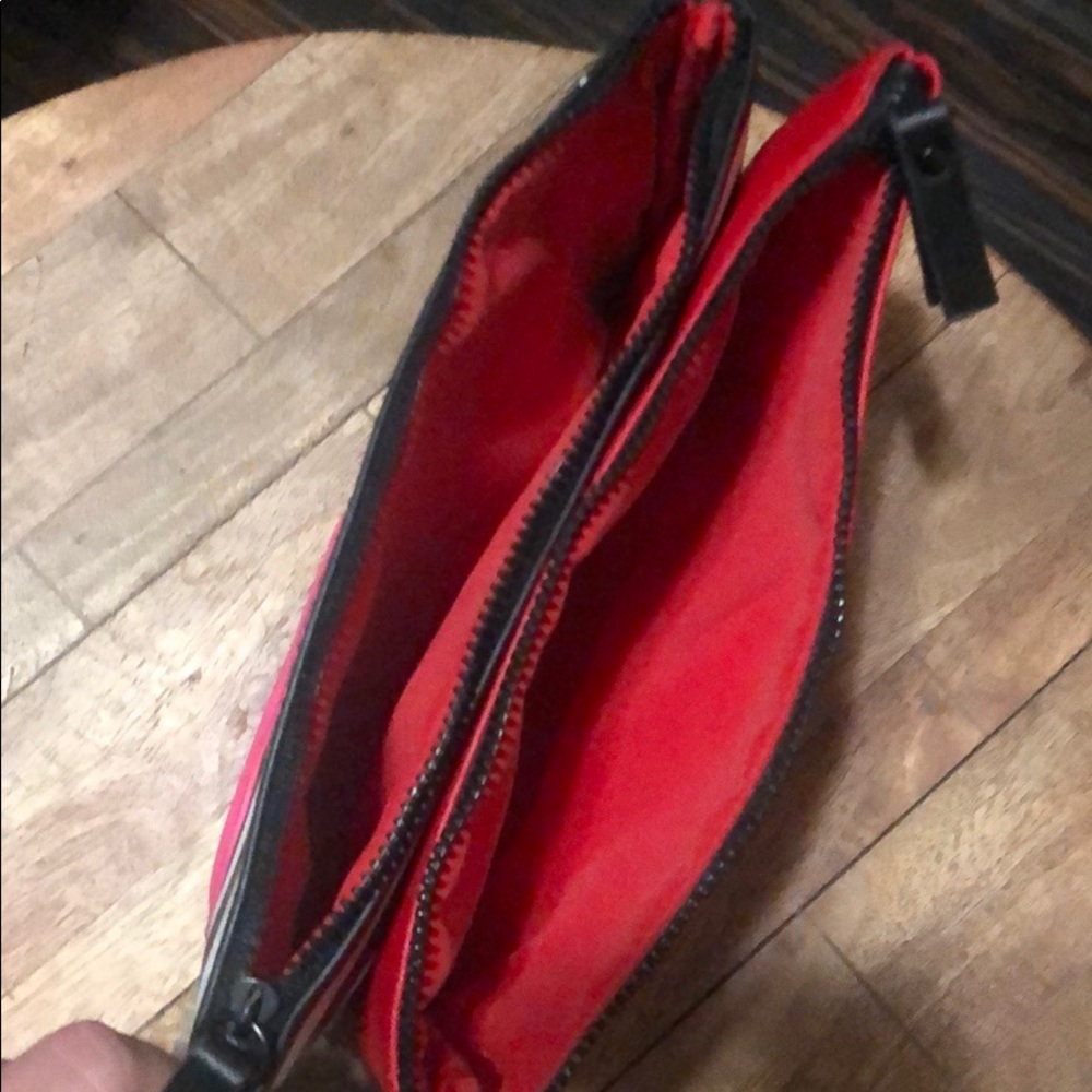 Victoria Secrets magnetic makeup pouches - Picture 4 of 4